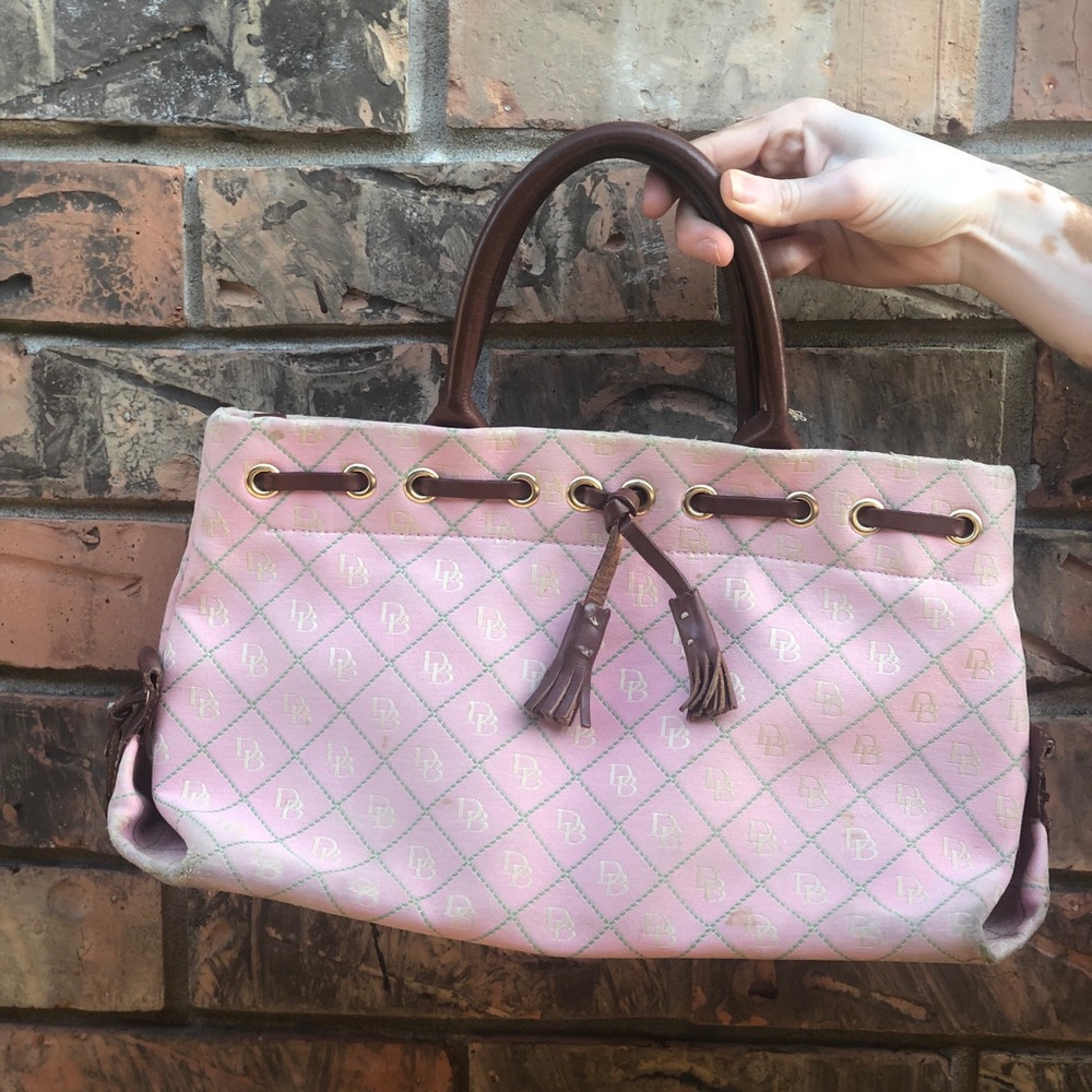 Vintage Dooney and Bourke handbag! Gorgeous pink!